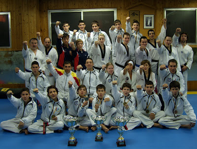 Junior 09   2 024
